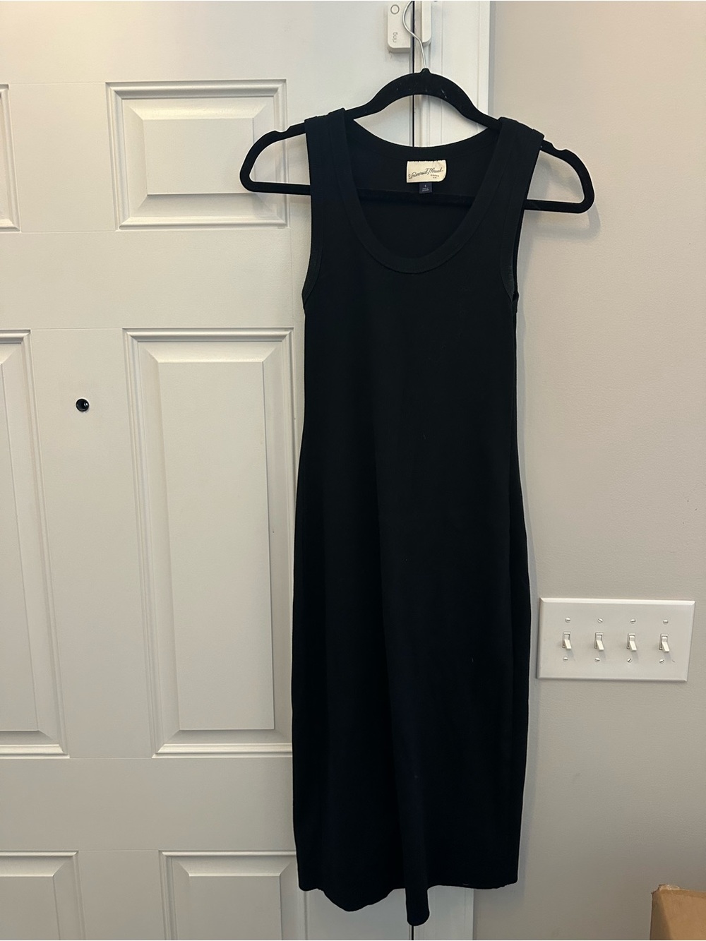 Universal Thread Black Sleeveless Midi Tank Dress